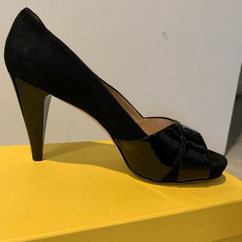 Fendi size 38 Black Heels with Logo, and box - Picture 2 of 8